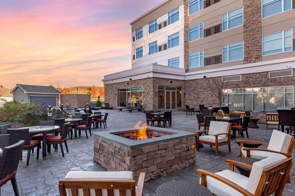 Cambria Hotel Manchester South Windsor Einrichtungen foto